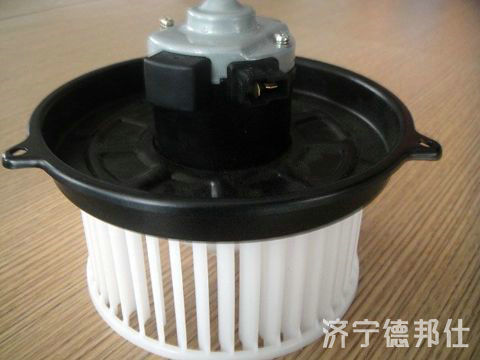 点击查看详细信息<br>标题：PC200-6风扇马达 阅读次数：979